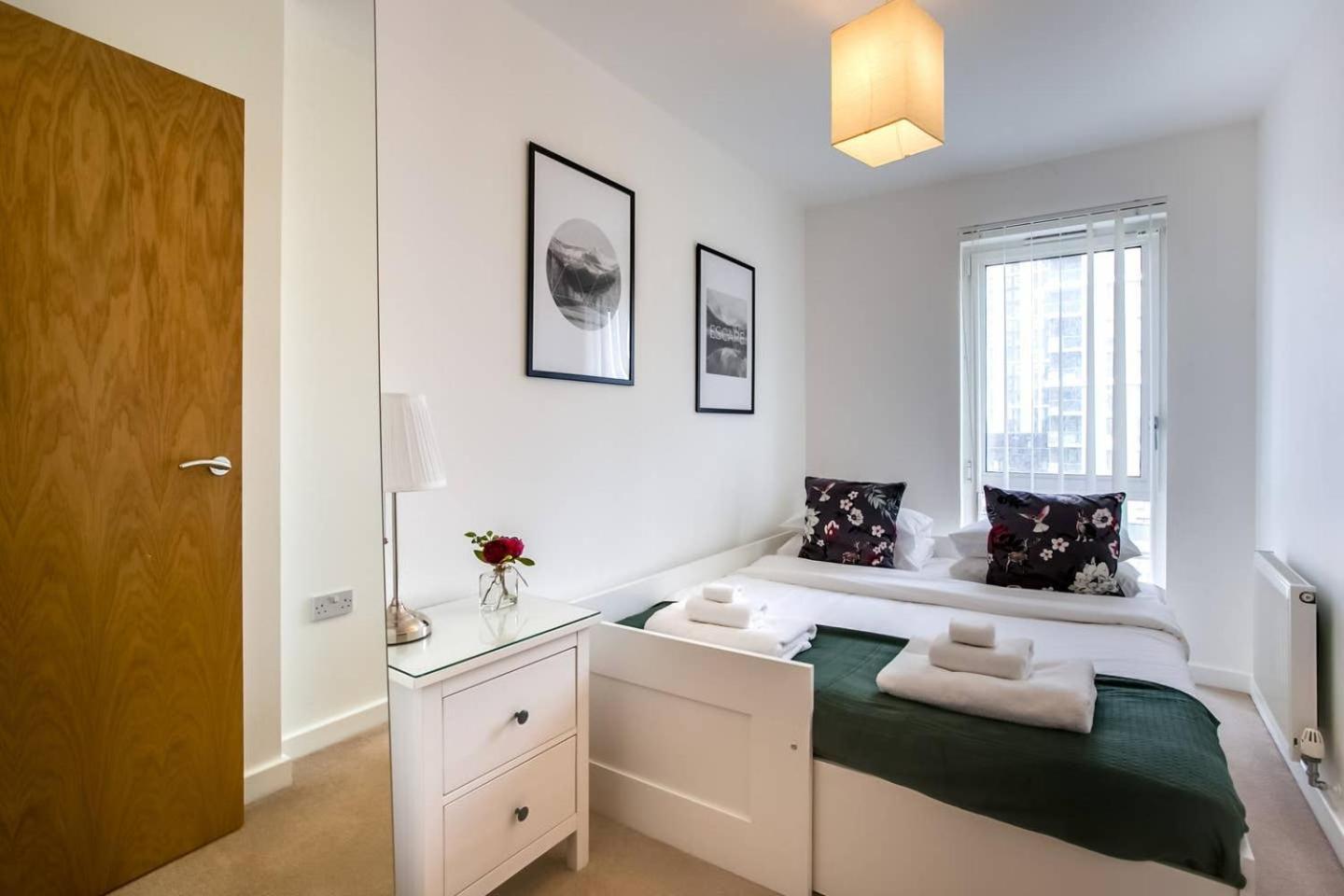 Guestready - Comfort By The Thames, W/ Balcony Londra Exterior foto