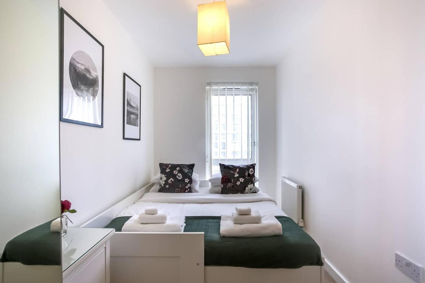 Guestready - Comfort By The Thames, W/ Balcony Londra Exterior foto